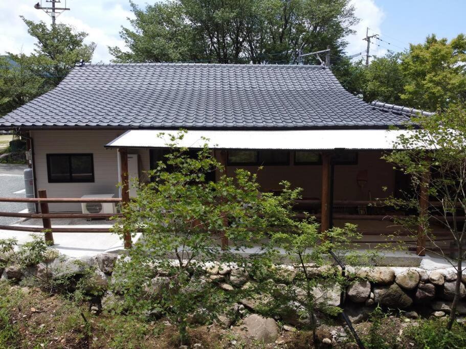 【コテージくぎの】大谷川沿いの露天風呂があるコテージ Minamiaso Exterior photo